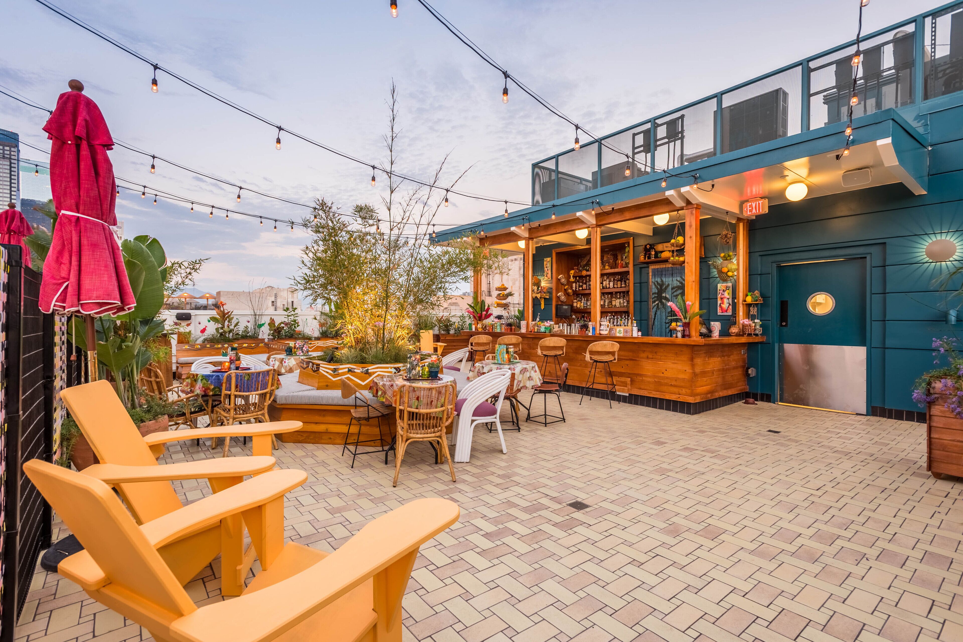 3 restaurants, breakfast, lunch served; local and international cuisine