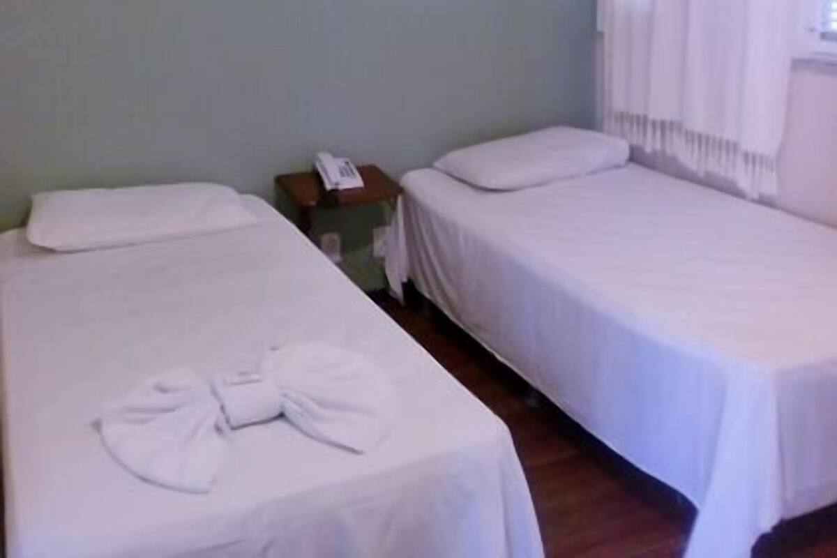 Habitación estándar con 1 cama doble o 2 individuales | Minibar, caja fuerte, camas supletorias y wifi gratis