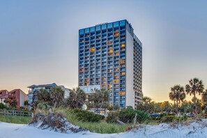 Exterior detail - Ocean Forest Plaza (Myrtle Beach)