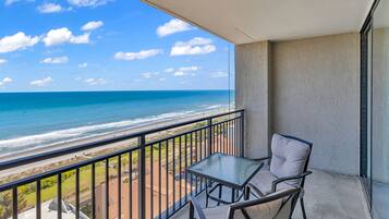 Signature Condo, 1 Bedroom, Balcony, Beachside | Balcony