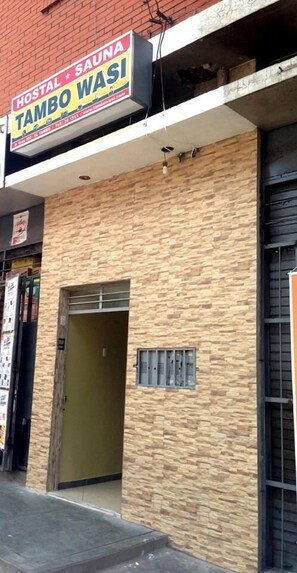 Property entrance - Tambo Wasi (El Tambo)