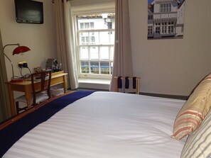 Double Room, Ensuite (Dbl) | Bathroom - The Cross Keys (Saffron Walden)