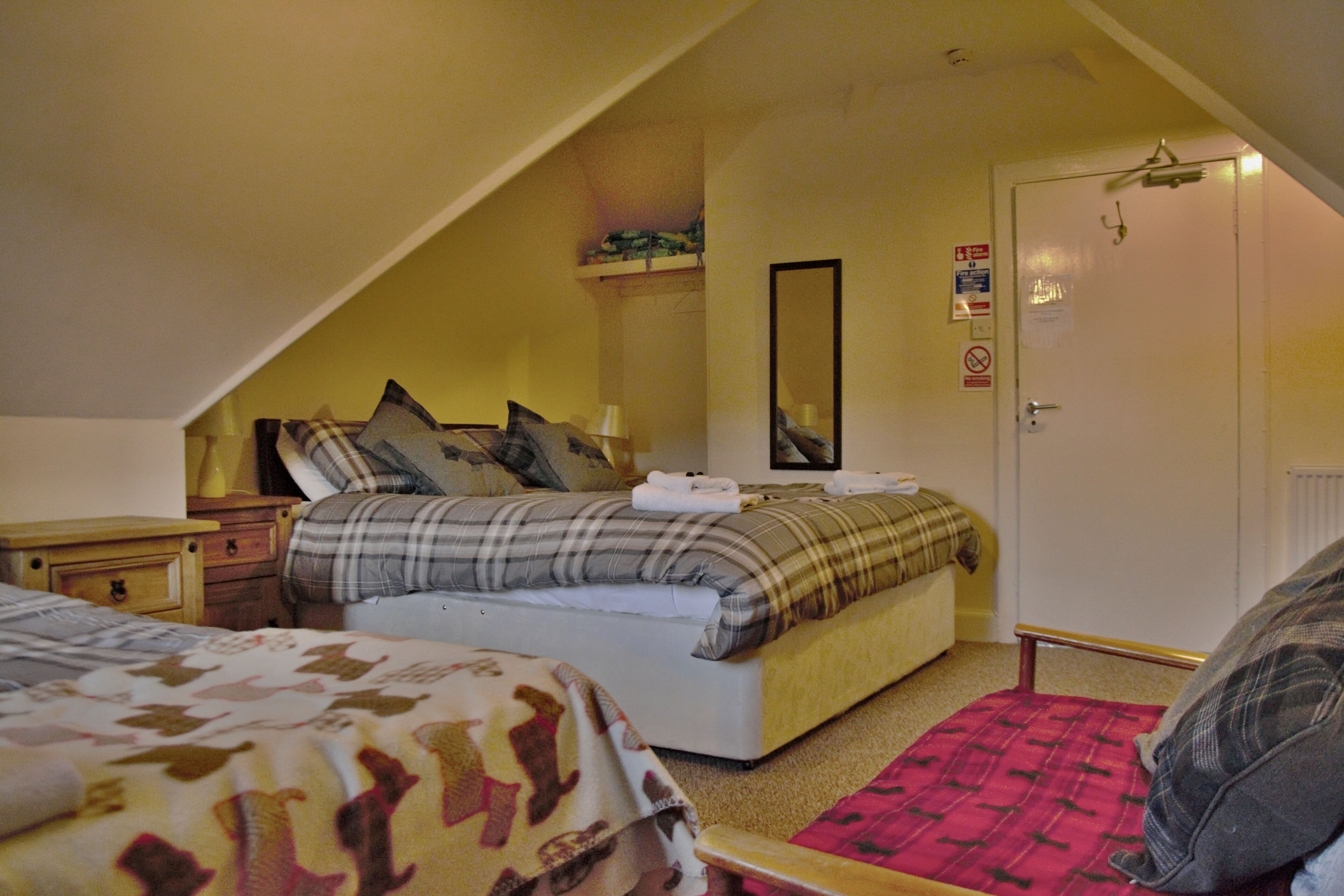 quadruple room, ensuite (attic room) | interior