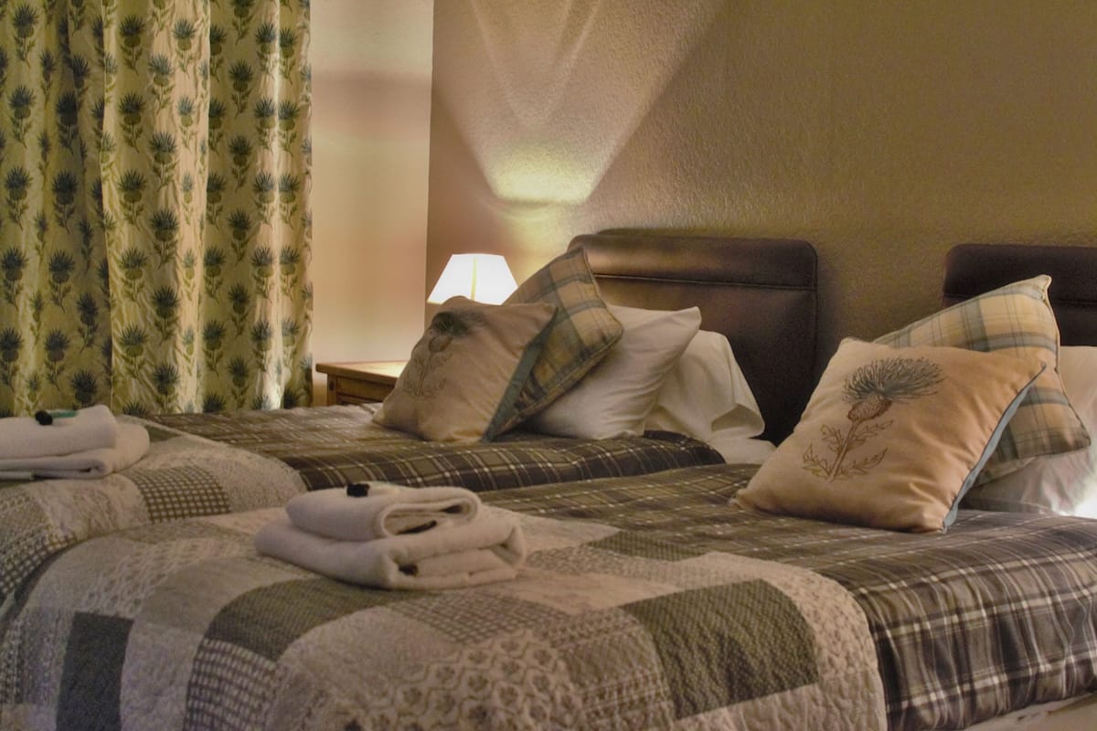 double or twin room, ensuite | interior