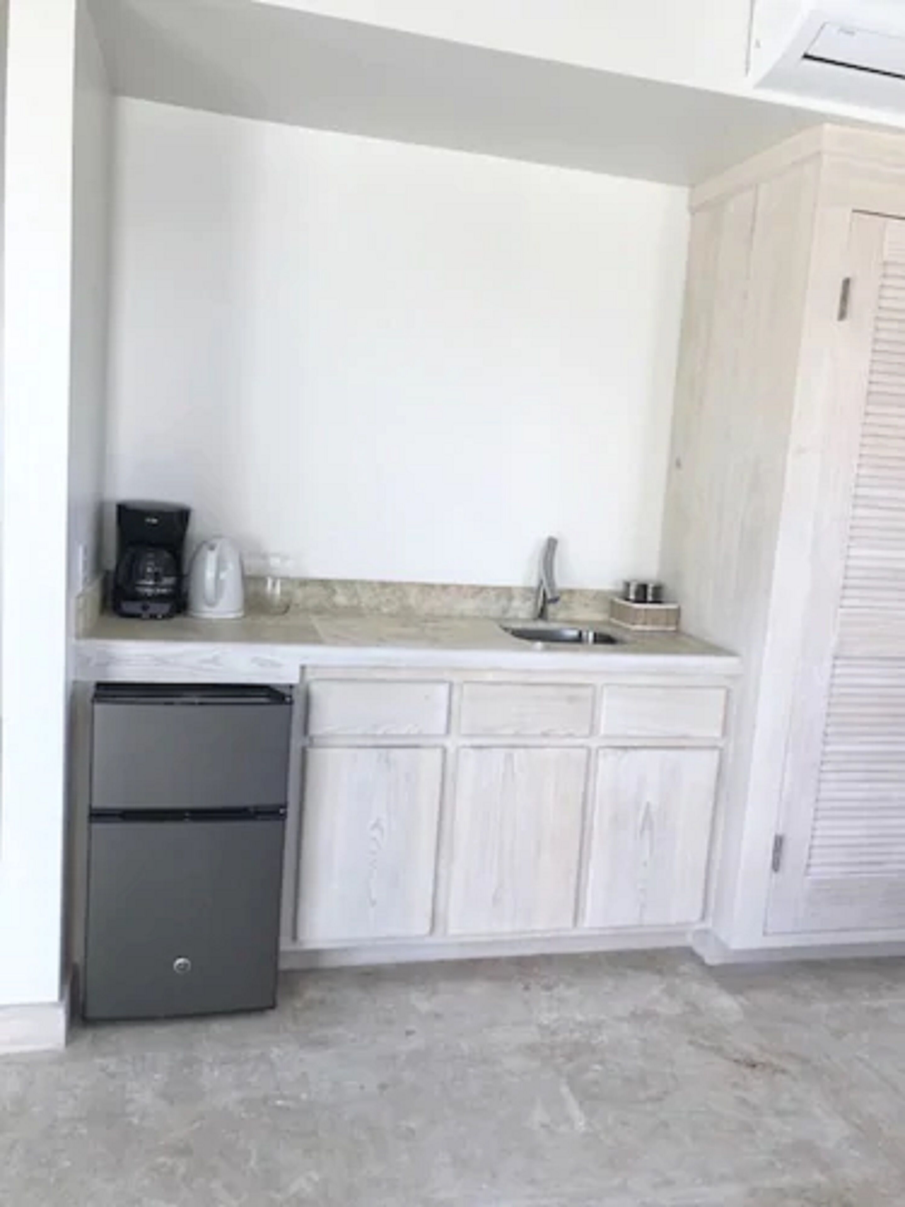 wild orchid cottage | private kitchenette | high chair