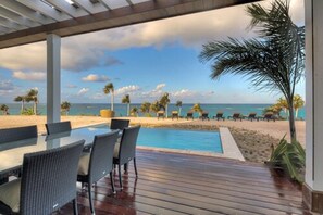 Wild Orchid | Terrace/patio