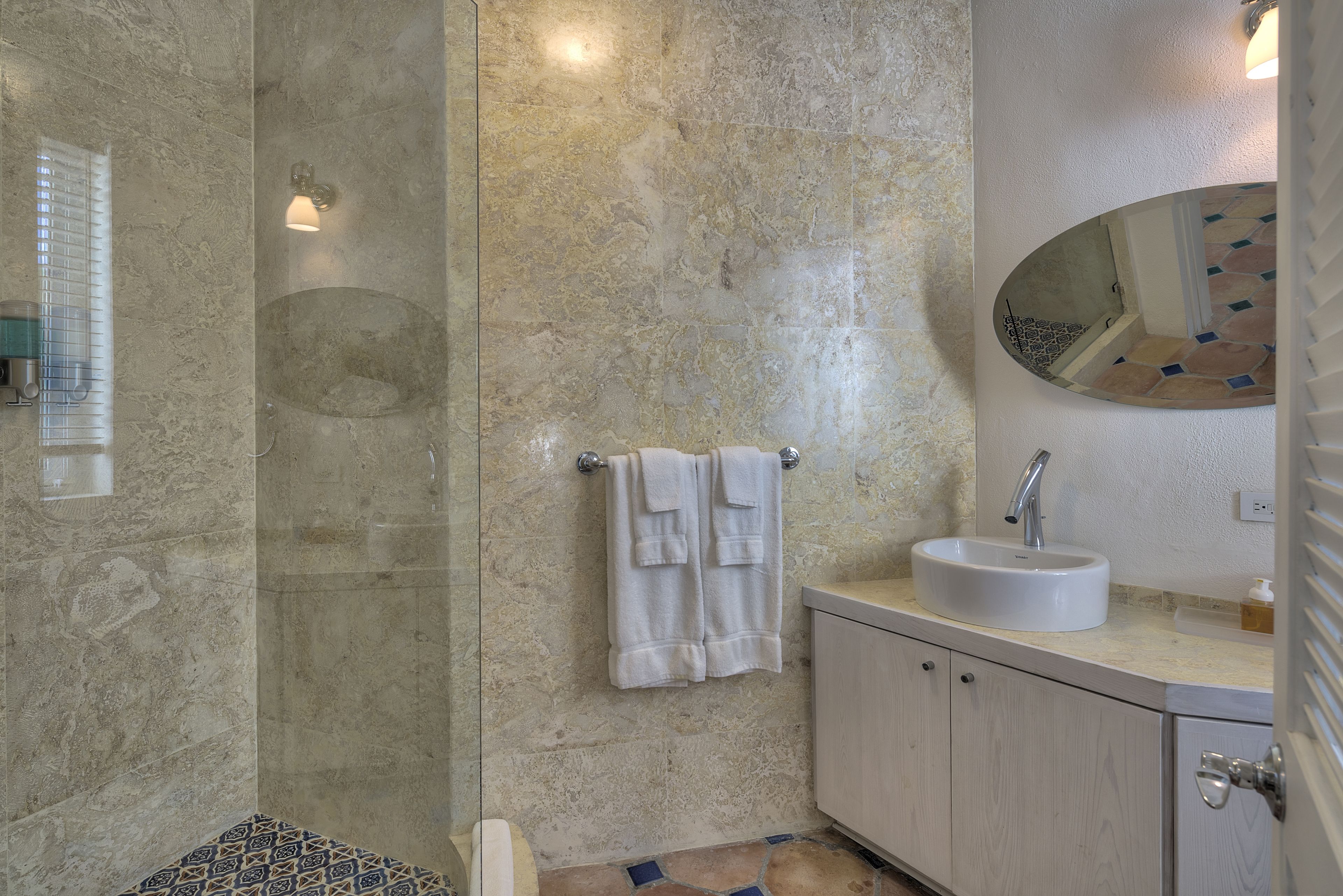 separate bathtub and shower, free toiletries, hair dryer, towels