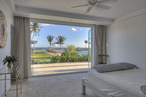 Room, 1 King Bed, Ocean View