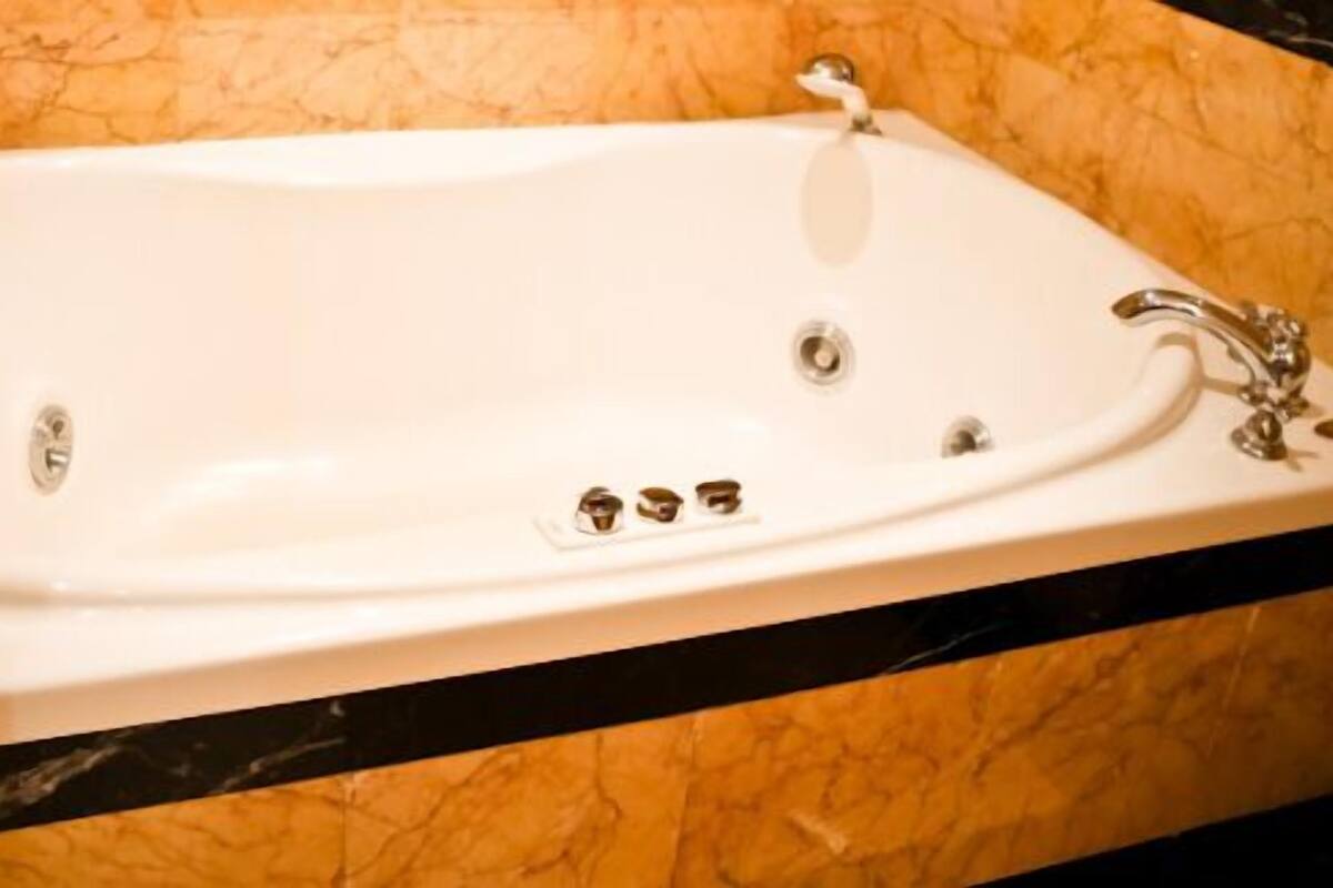 Double Room, Bathtub | Jetted bathtub