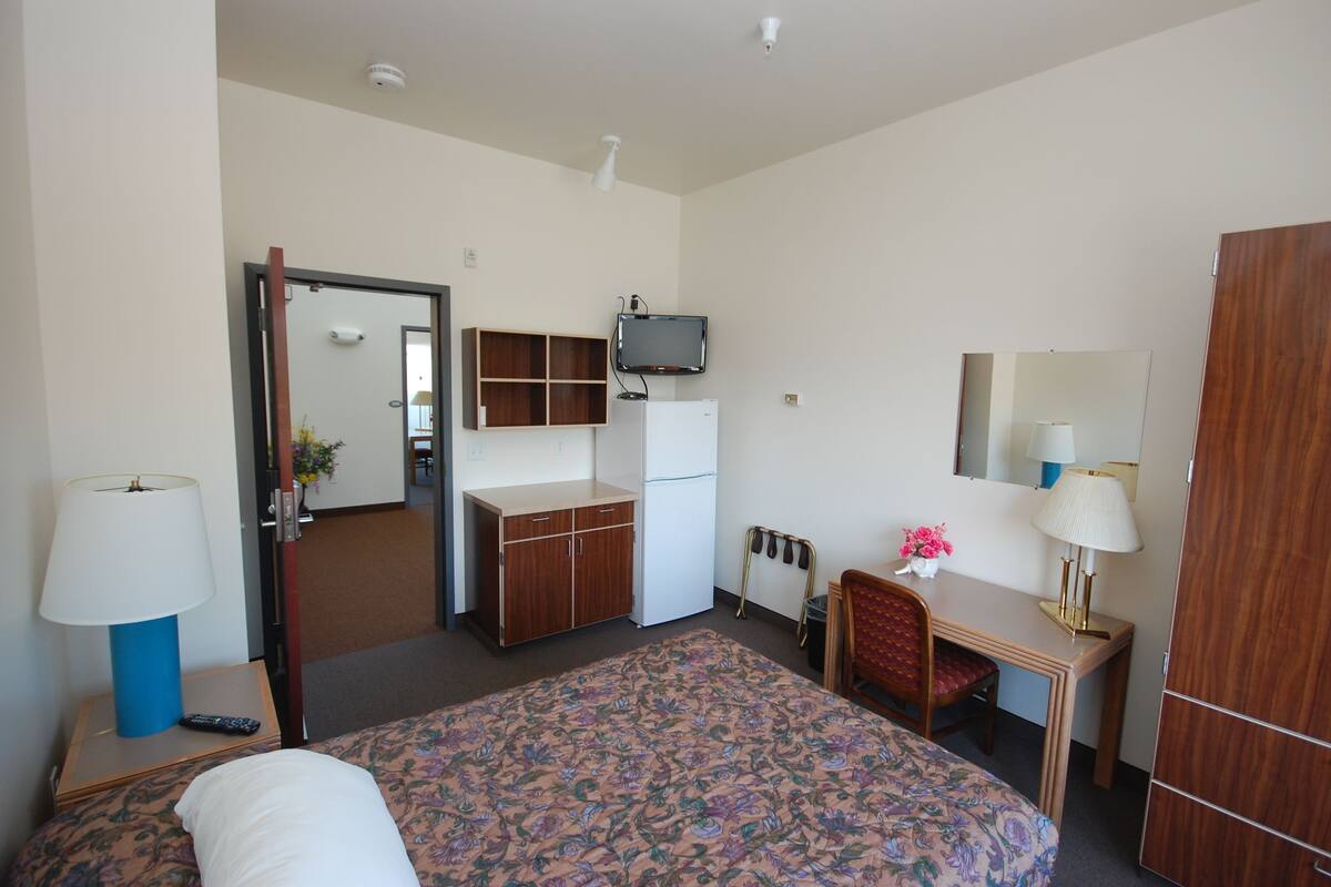 Standard Room, 1 Double Bed, Shared Bathroom