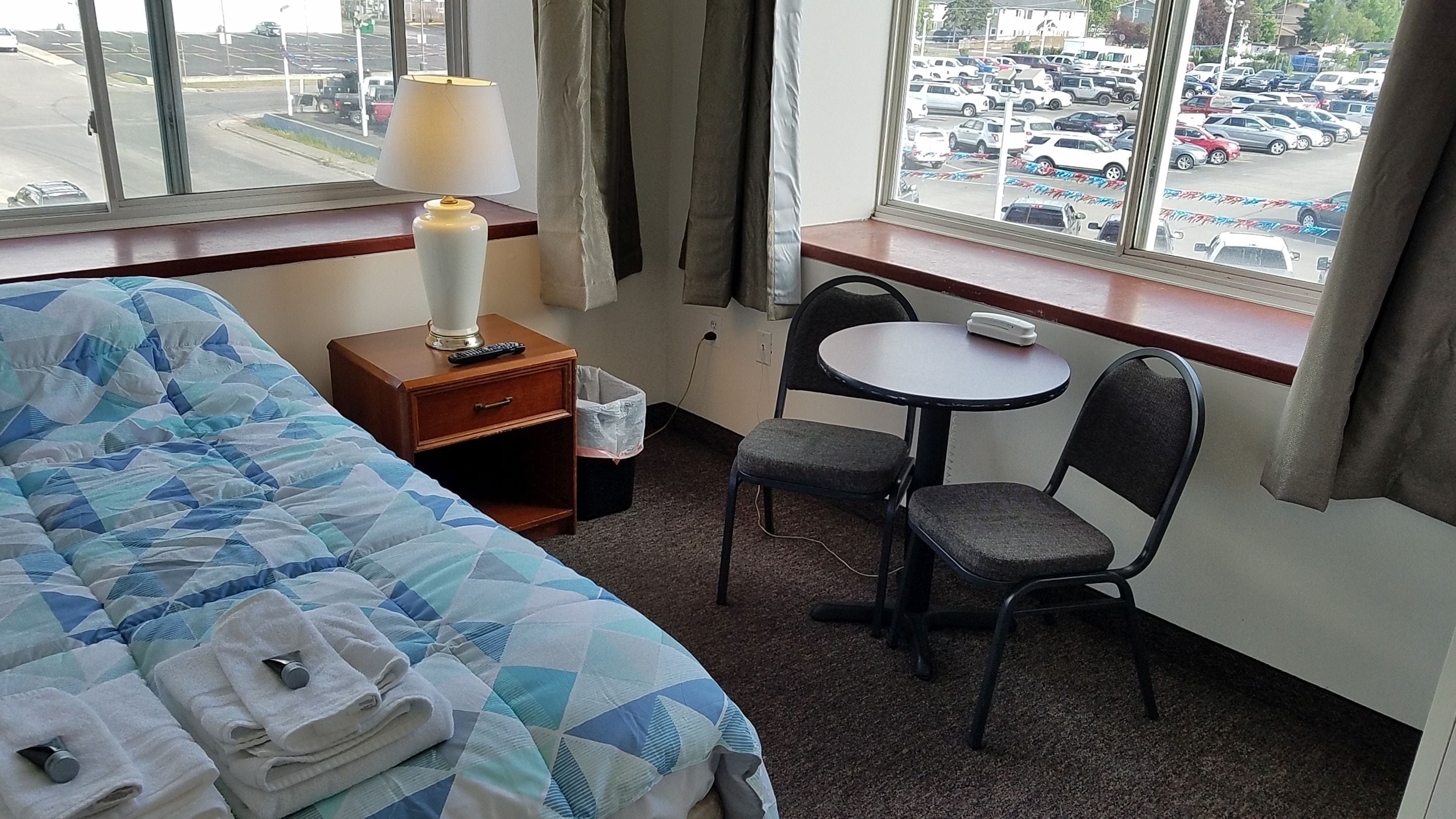 Standard Double Room, 2 Twin Beds (Double Room - Shared Bathroom) | Desk, blackout drapes, iron/ironing board, free WiFi