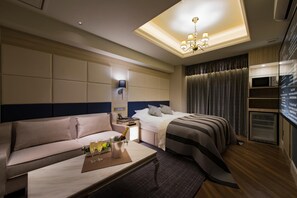 واي فاي مجانًا وملاءات أسرّة