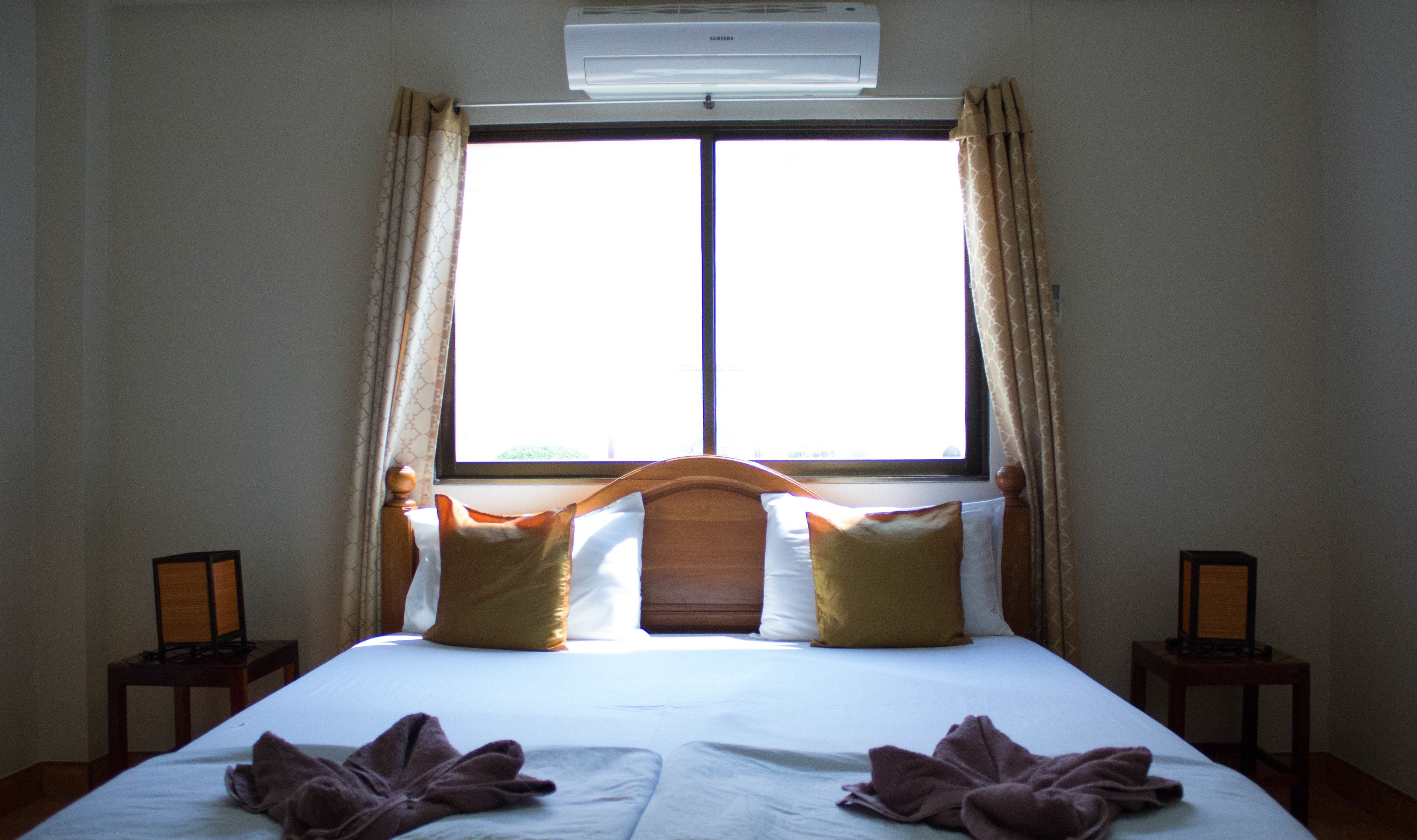 standard room | desk, free wifi