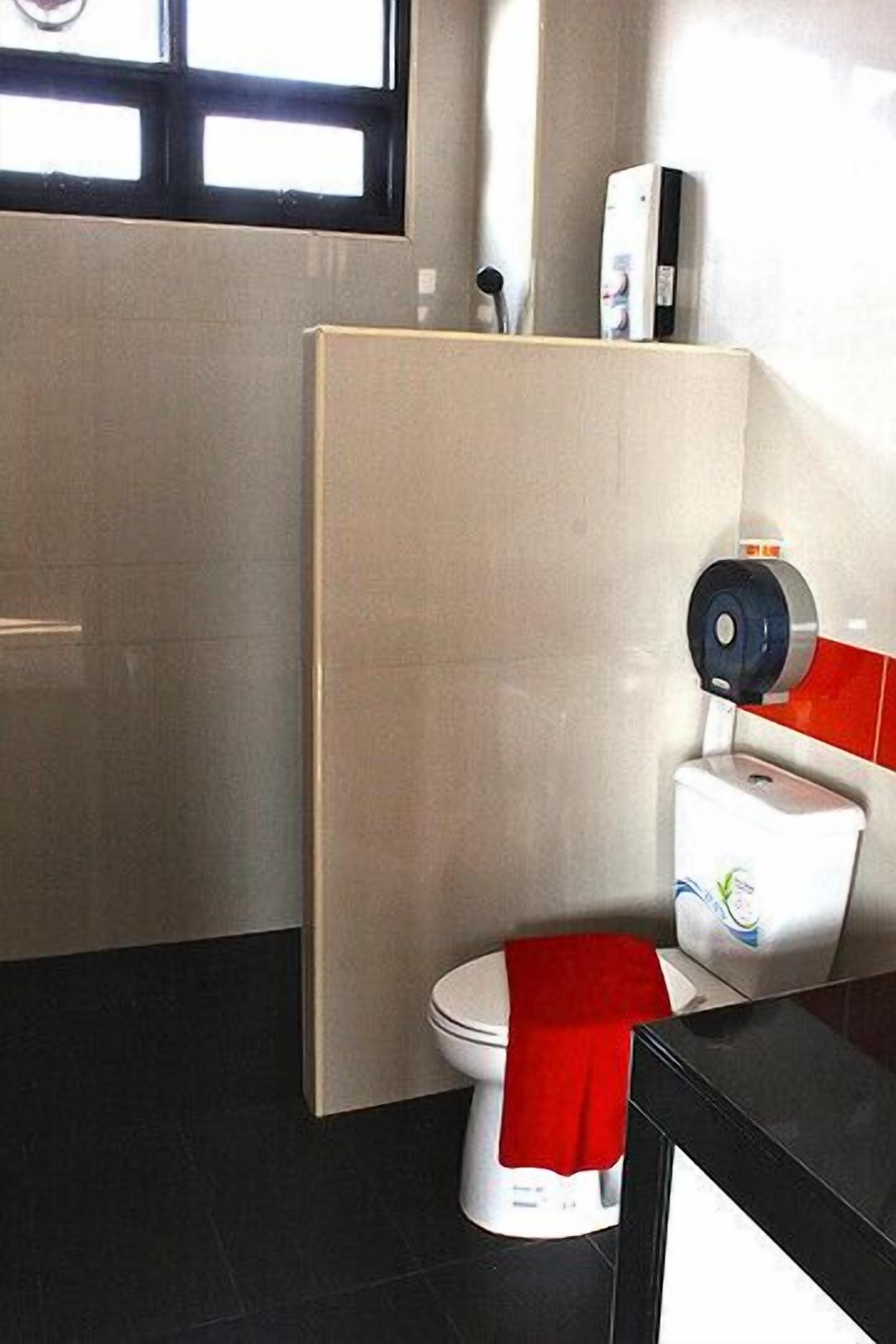 superior room | bathroom | shower, free toiletries, towels