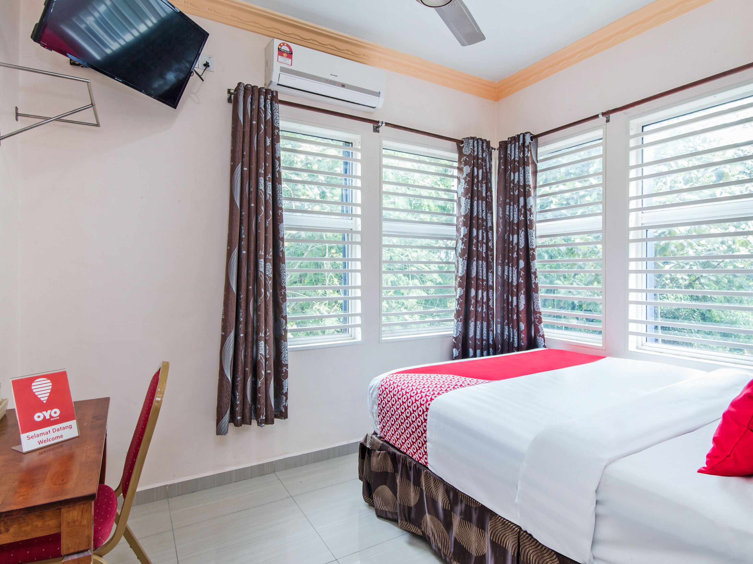 标准双人房 | 熨斗/熨衣板、免费 WiFi、床单