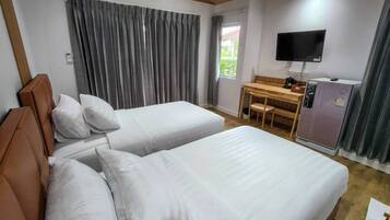 Standard Twin Room | Minibar, rollaway beds (surcharge), WiFi (free)