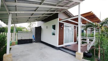 Standard Double Room | Terrace/patio