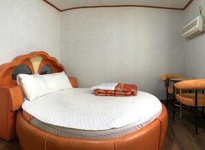 Standard Double Room | Free WiFi