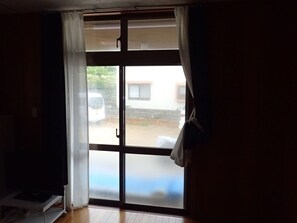 Room, Shared Bathroom (105) | Desk, free WiFi