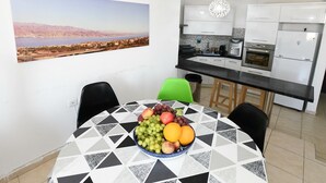 In-room dining - Avi's Suites - 44 Hativat Hanegev (Eilat)
