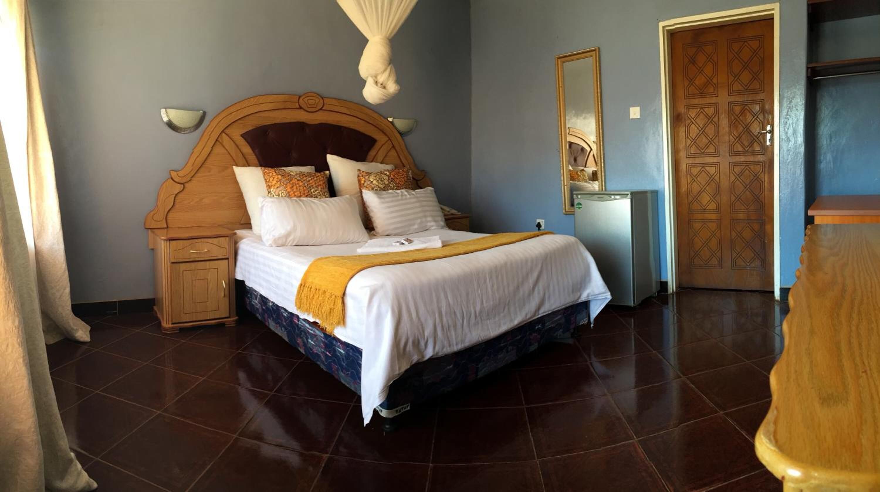 Schreibtisch, kostenloses WLAN