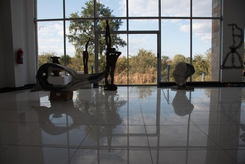 Woodlands Lodge & Tours