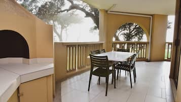 3 bedrooms, in-room safe, desk, WiFi