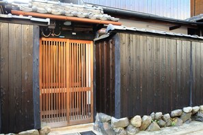 Exterior - COTO Fushimi Inari 1 (Kyoto)