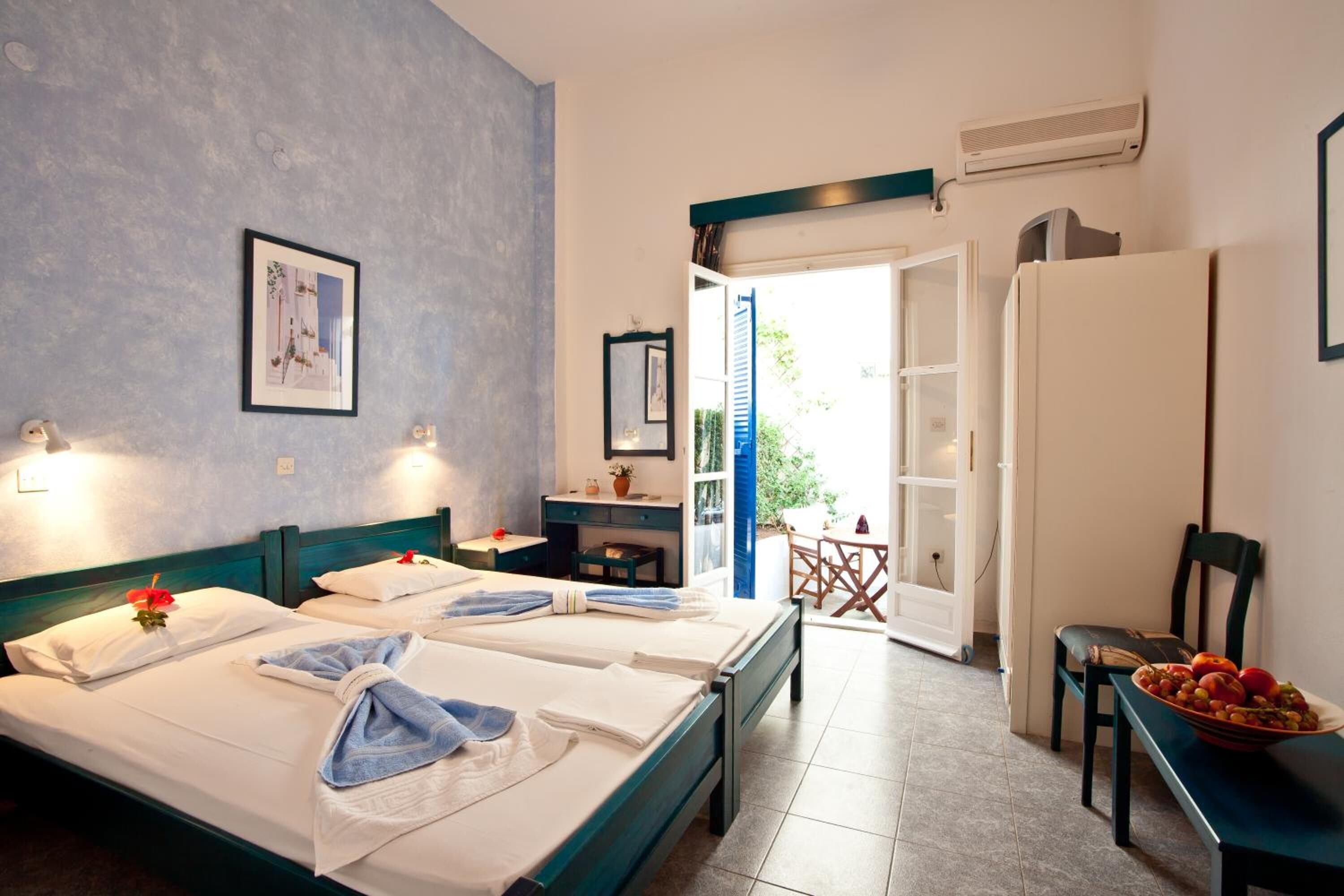 in-room safe, soundproofing, iron/ironing board, free cots/infant beds