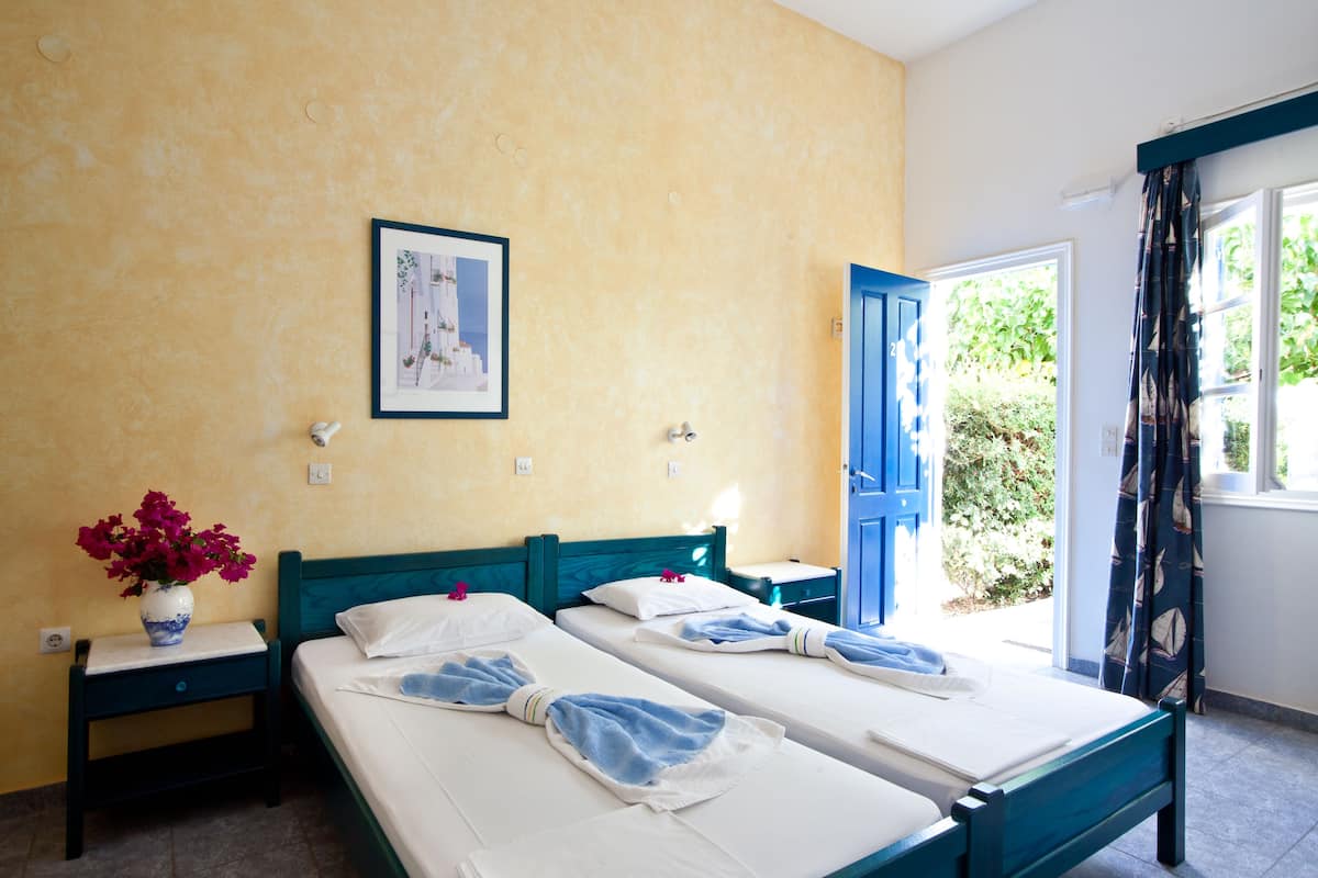 Studio, Garden View | 2 bedrooms, in-room safe, soundproofing, iron/ironing board