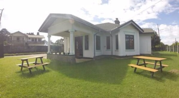 Mặt tiền nơi lưu trú