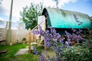 Iron/ironing board, free WiFi - The Fleece Inn (Evesham)