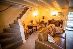 مكواة/لوح كي وواي فاي مجانًا