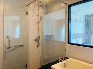 Gratis toiletartikelen, handdoeken, zeep, shampoo