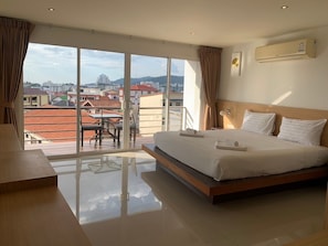 In-room safe, individually decorated, individually furnished, desk - Ocean View Treasure Residence (Patong)