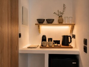 Premium Double Room, Ground Floor | Private kitchen - Aegeeis (Santorini)