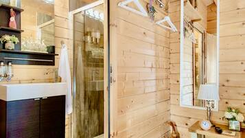 Luxury-Apartment, mit Bad, Gartenblick | Badezimmer