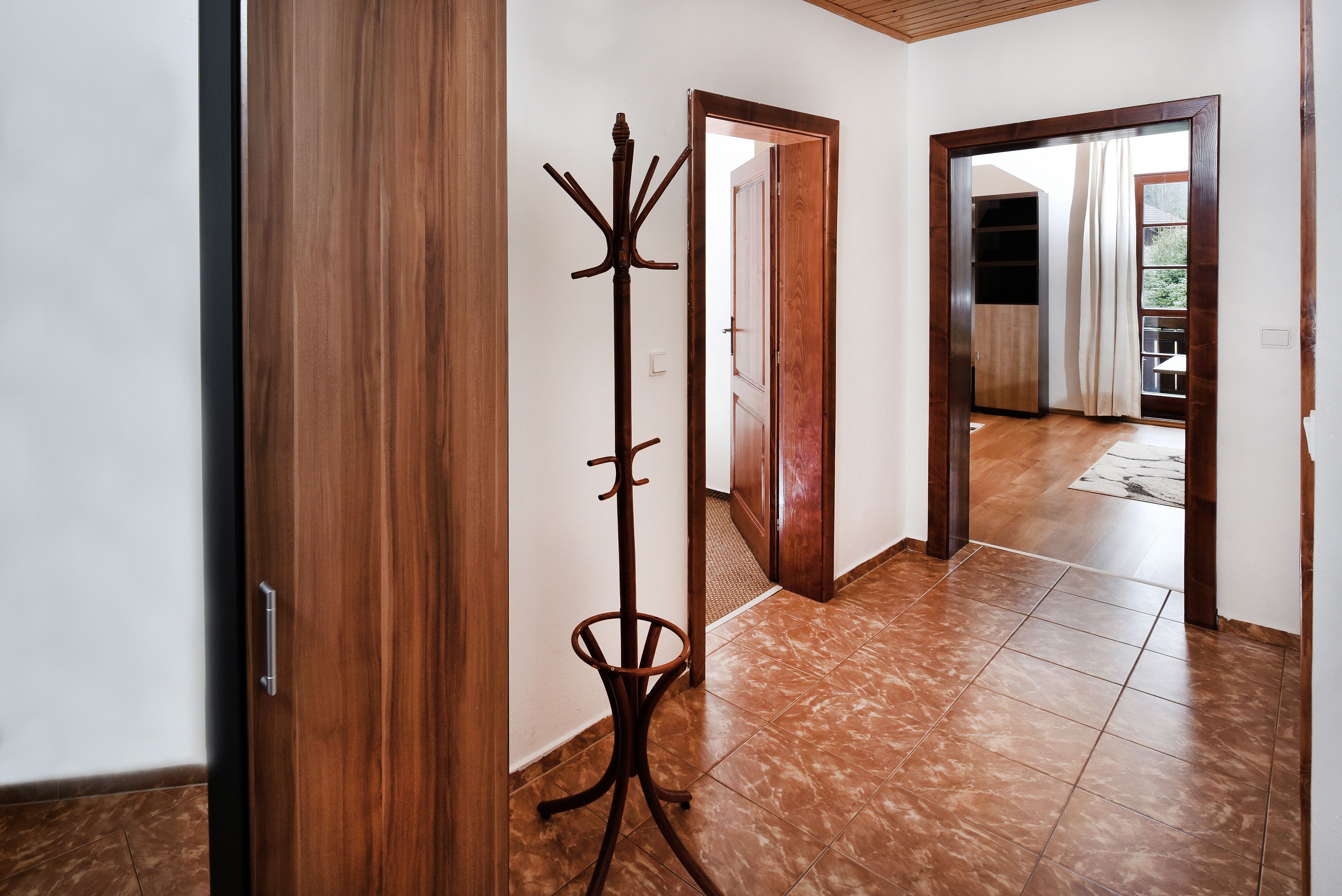 家庭公寓 | 起居區 | 平面電視