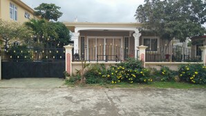 Entrada de la propiedad