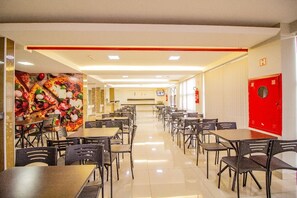Free daily continental breakfast - Tagua Park Hotel (Taguatinga)