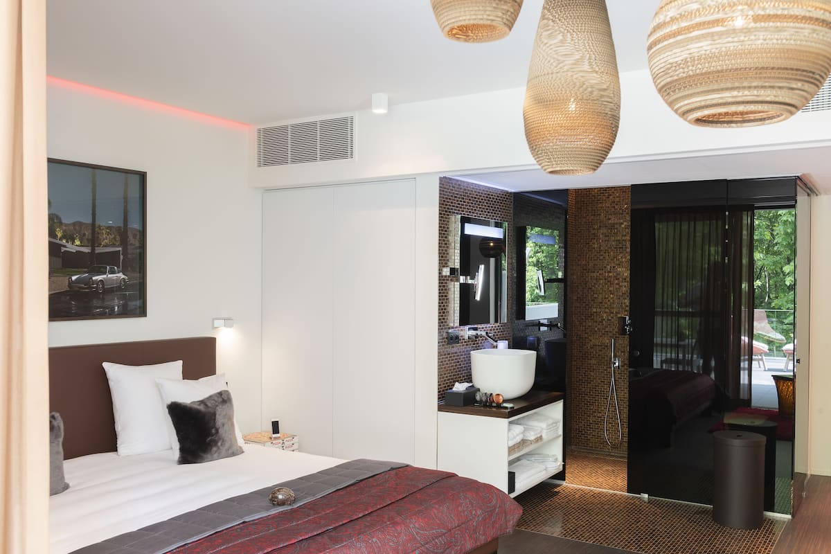Suite, Balcony (Camiel) | Cadar kapas Mesir, bar mini, peti besi dalam bilik, meja