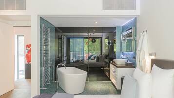 Suite, Balcony | Egyptian cotton sheets, minibar, in-room safe, desk