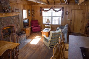 Cabin, Private Bathroom (Branding Iron Cabin)