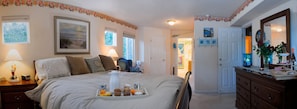 Luxury House, 1 King Bed, Private Bathroom, Garden View | Individually furnished, iron/ironing board, free WiFi - Her Castle Homestay B and B Inn (Cambria)