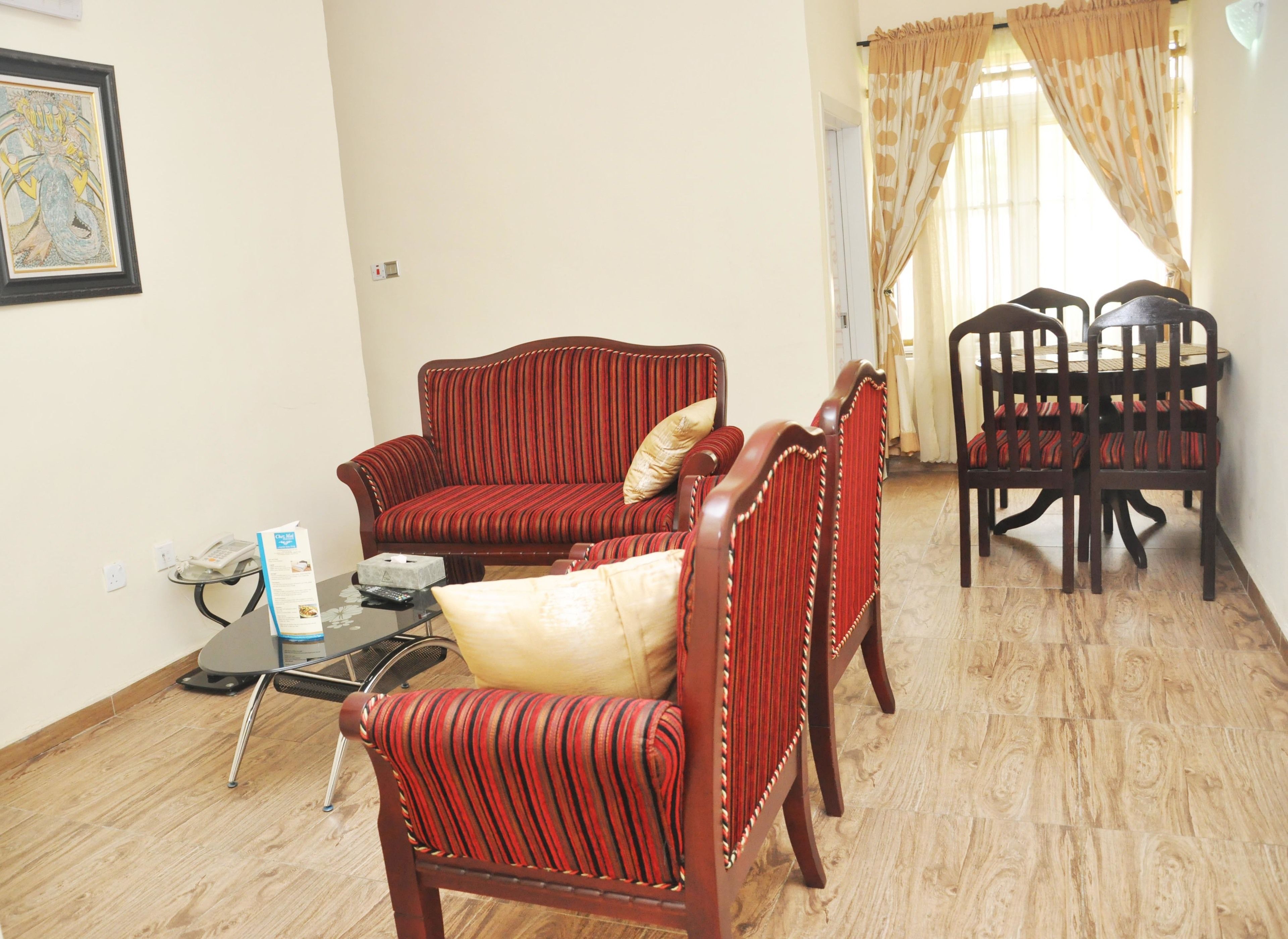 Televisión de pantalla plana de 32 pulgadas con canales por cable