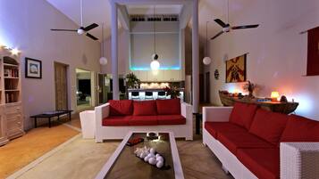 Villa, 4 Bedrooms | Living room | Flat-screen TV