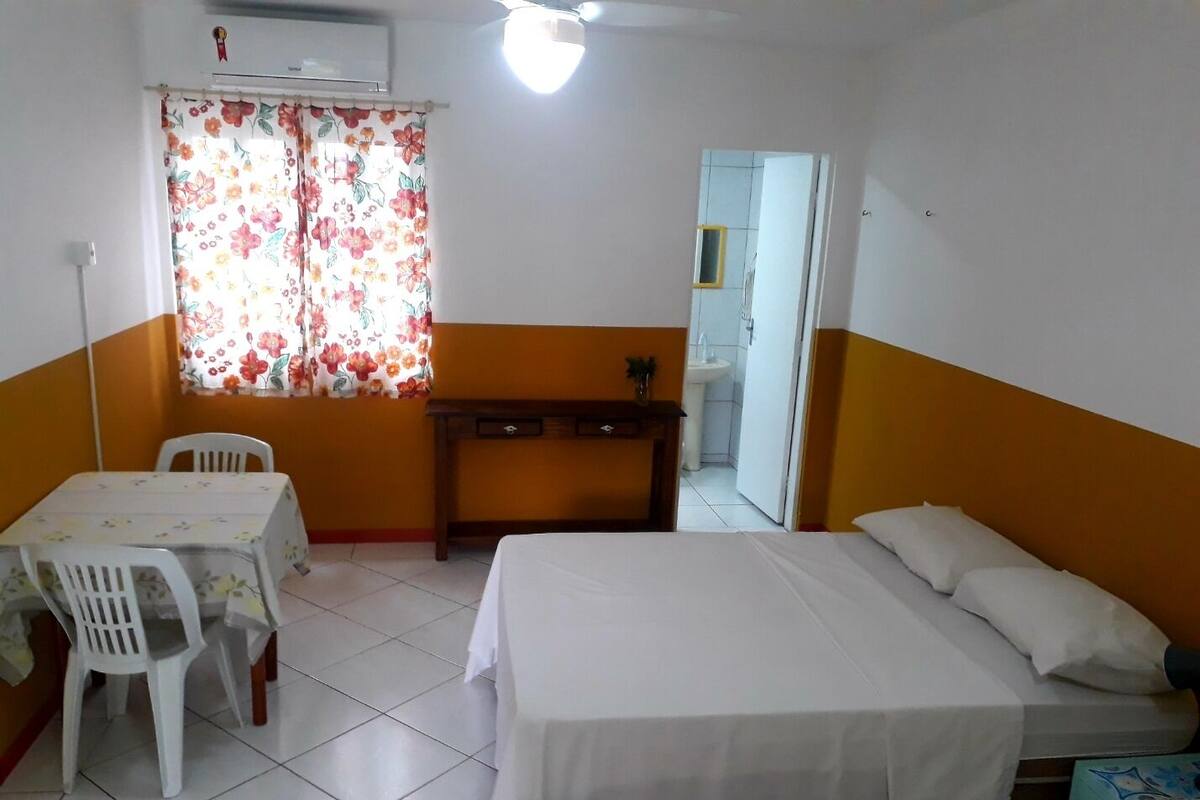 Standard Studio Suite | Free WiFi, bed sheets