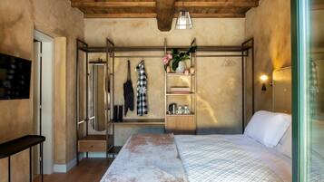 Superior Double Room | Minibar, in-room safe, free WiFi, bed sheets