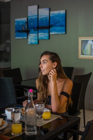 Kontinental frokost hver dag (USD 5 per person)