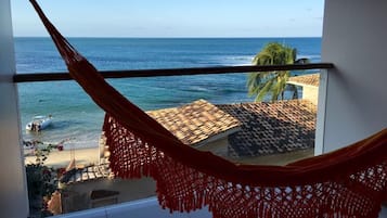 Deluxe Suite, 1 Queen Bed, Lanai, Sea View | Terrace/patio